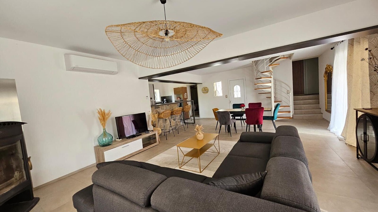 Photo of Livingroom in Saint-Martin-de-Valgalgues