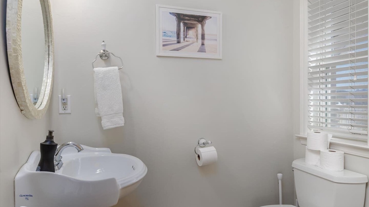 Photo of Bathroom in Oceano