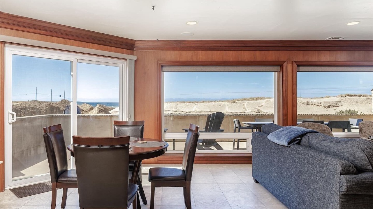 Photo of Livingroom in Oceano