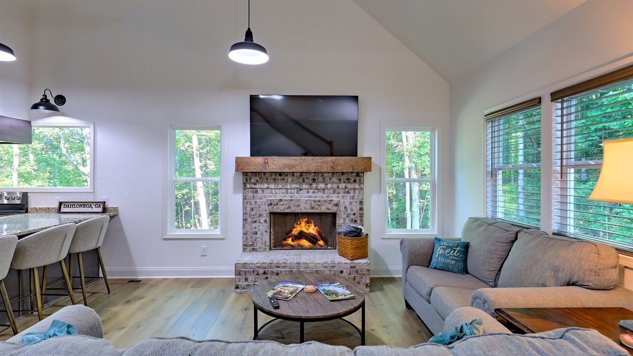 Photo of Livingroom in Dahlonega