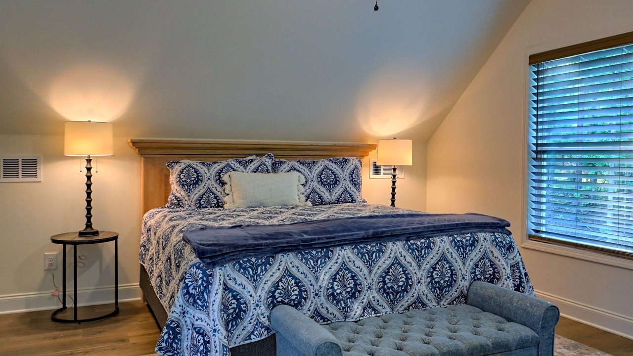 Photo of Bedroom in Dahlonega