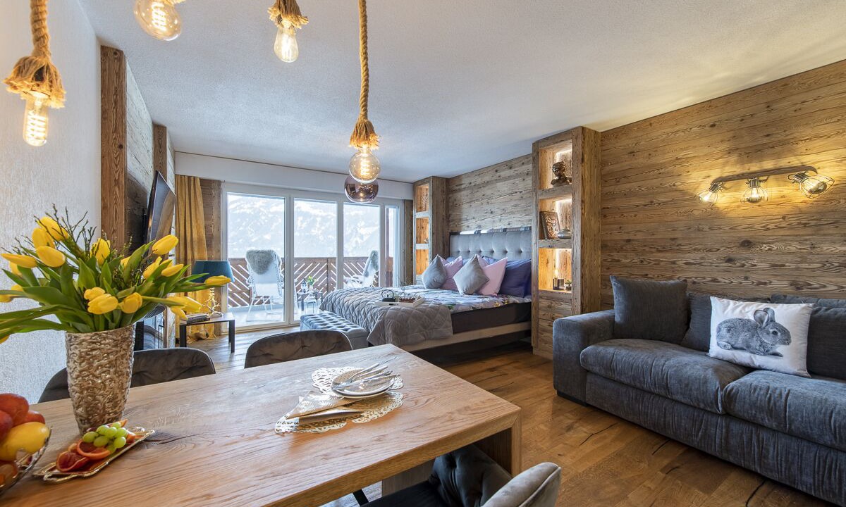 Photo of Livingroom in Lens