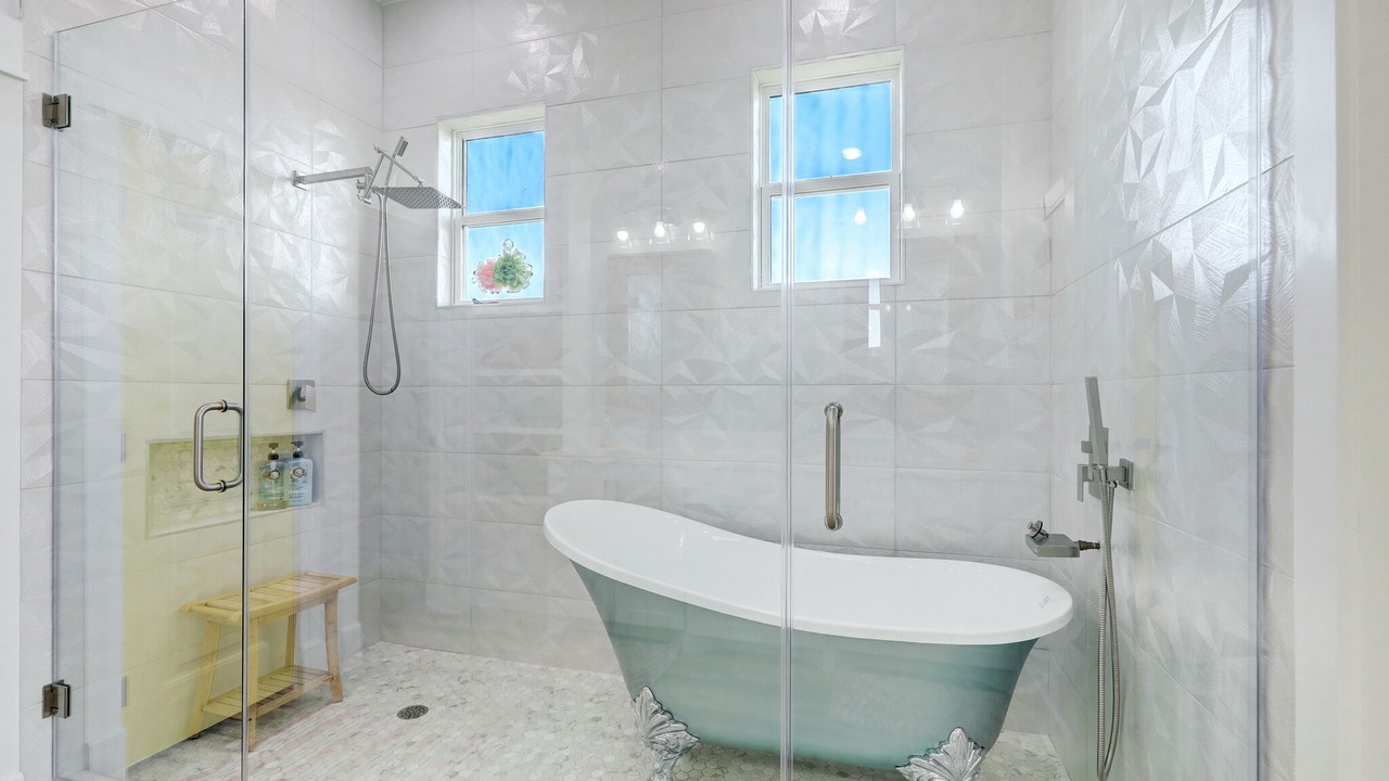 Photo of Bathroom in Surfside Beach