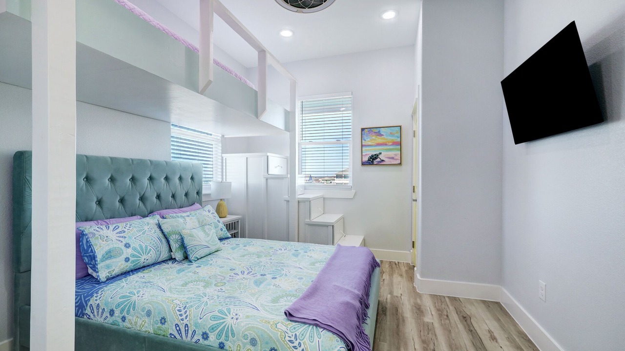 Photo of Bedroom in Surfside Beach