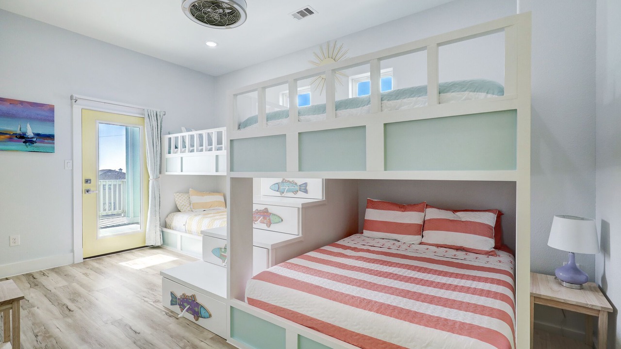 Photo of Bedroom in Surfside Beach