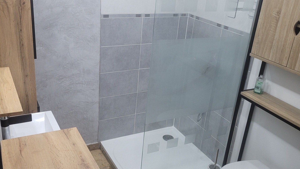 Photo of Bathroom in Saint-Hilaire-d'Ozilhan