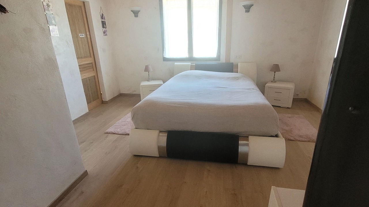 Photo of Bedroom in Saint-Hilaire-d'Ozilhan