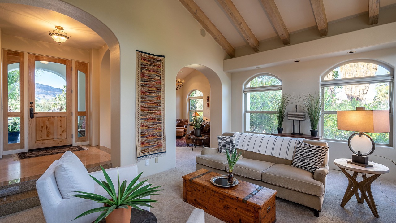 Photo of Livingroom in Palm Desert