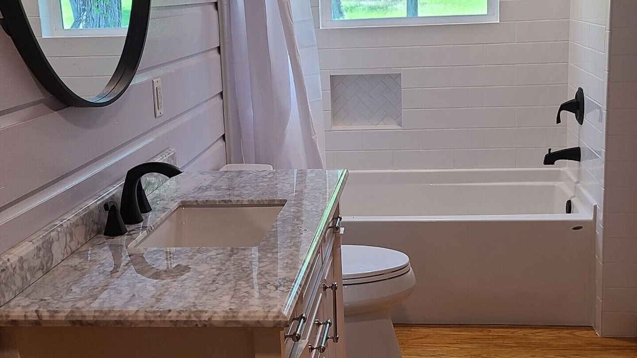 Photo of Bathroom in Hemphill