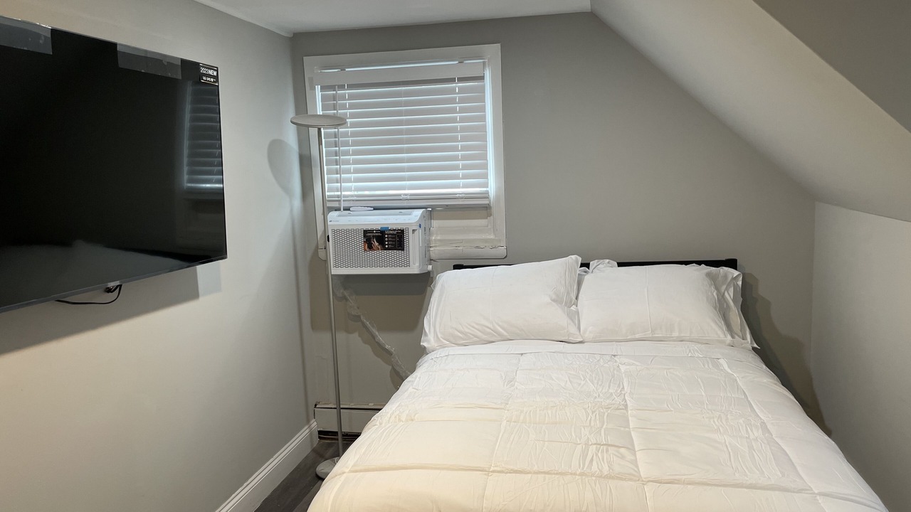 Photo of Bedroom in West Babylon