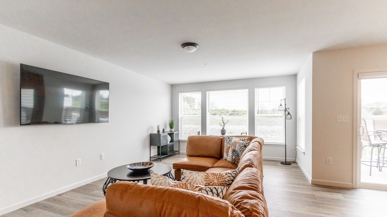 Photo of Livingroom in State College