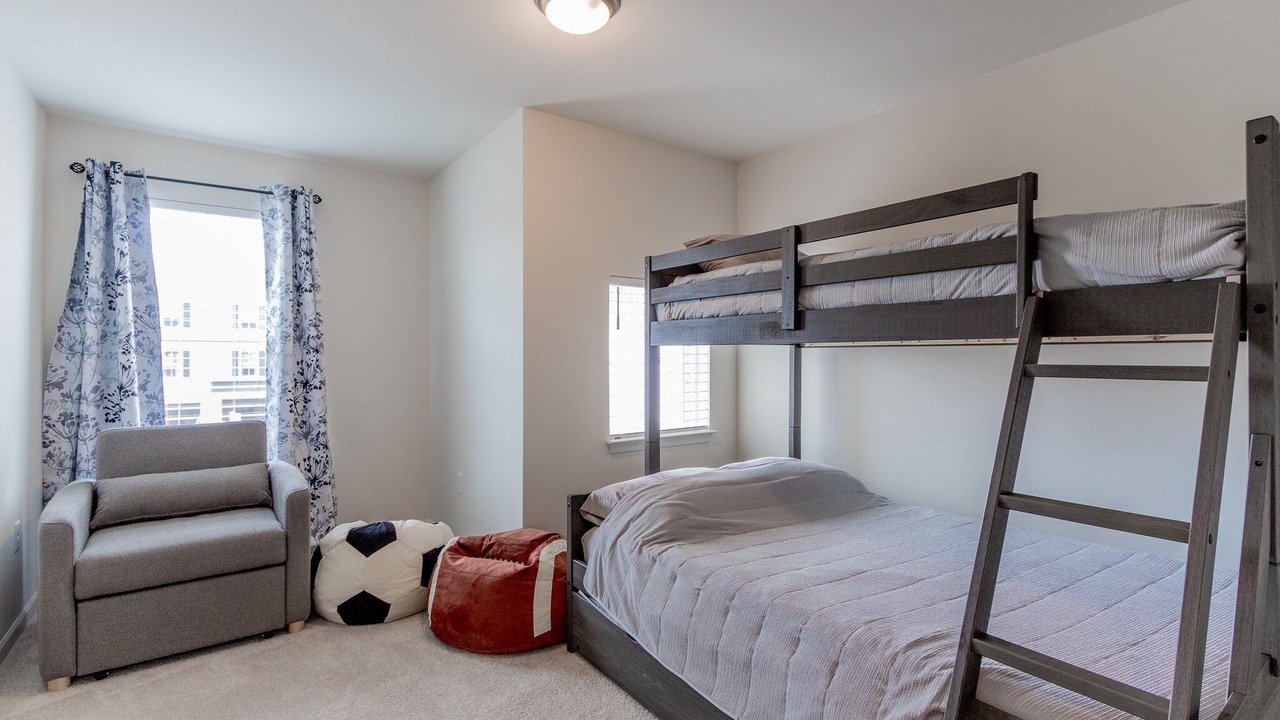 Photo of Bedroom in State College