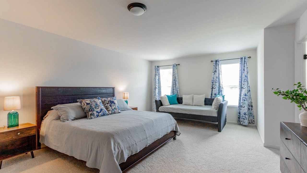 Photo of Bedroom in State College