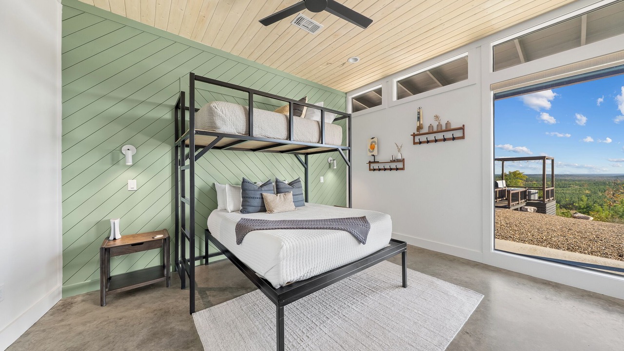 Photo of Bedroom in Broken Bow