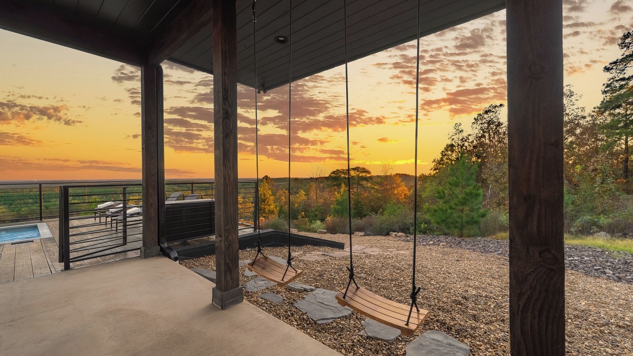 Photo of Patio Balcony in Broken Bow