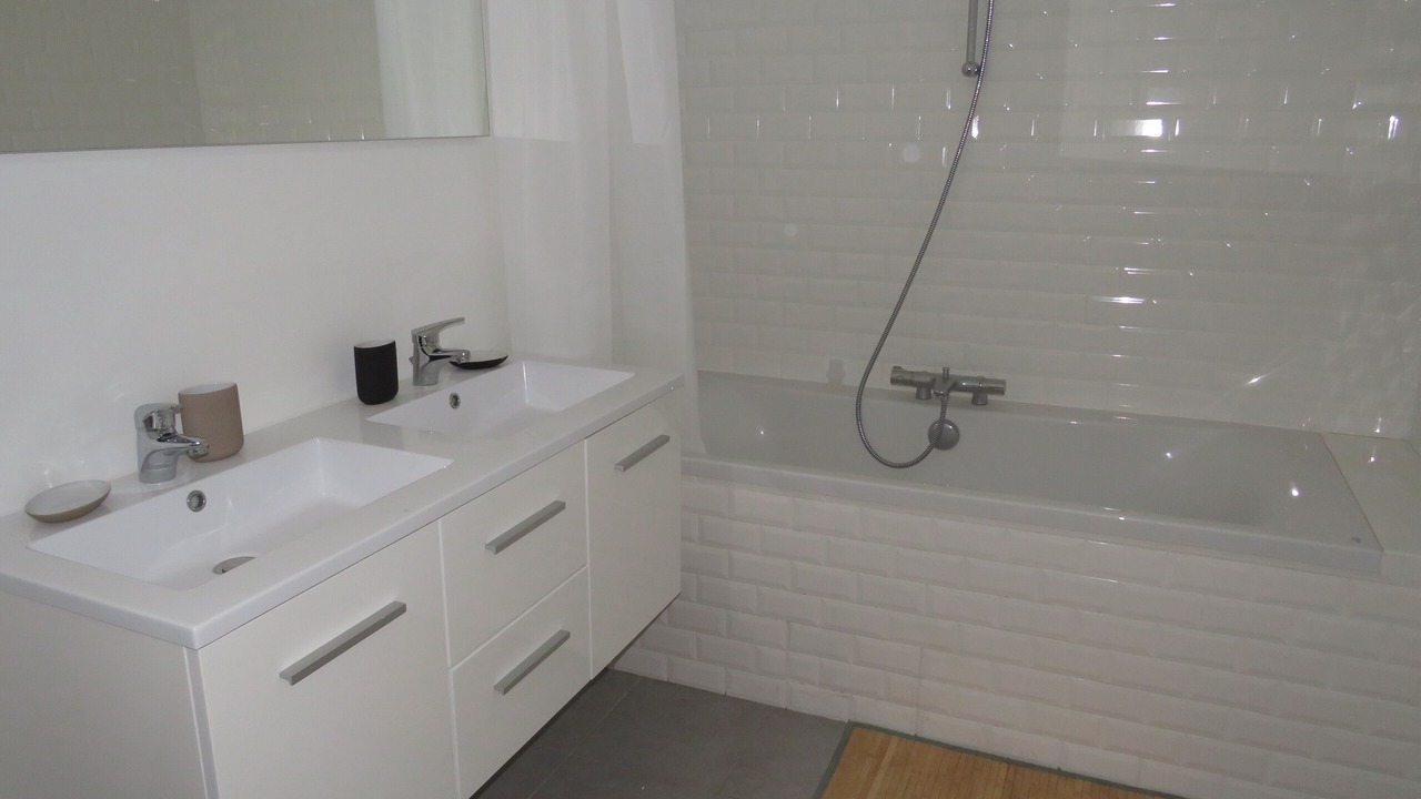 Photo of Bathroom in Toulouse City-Centre