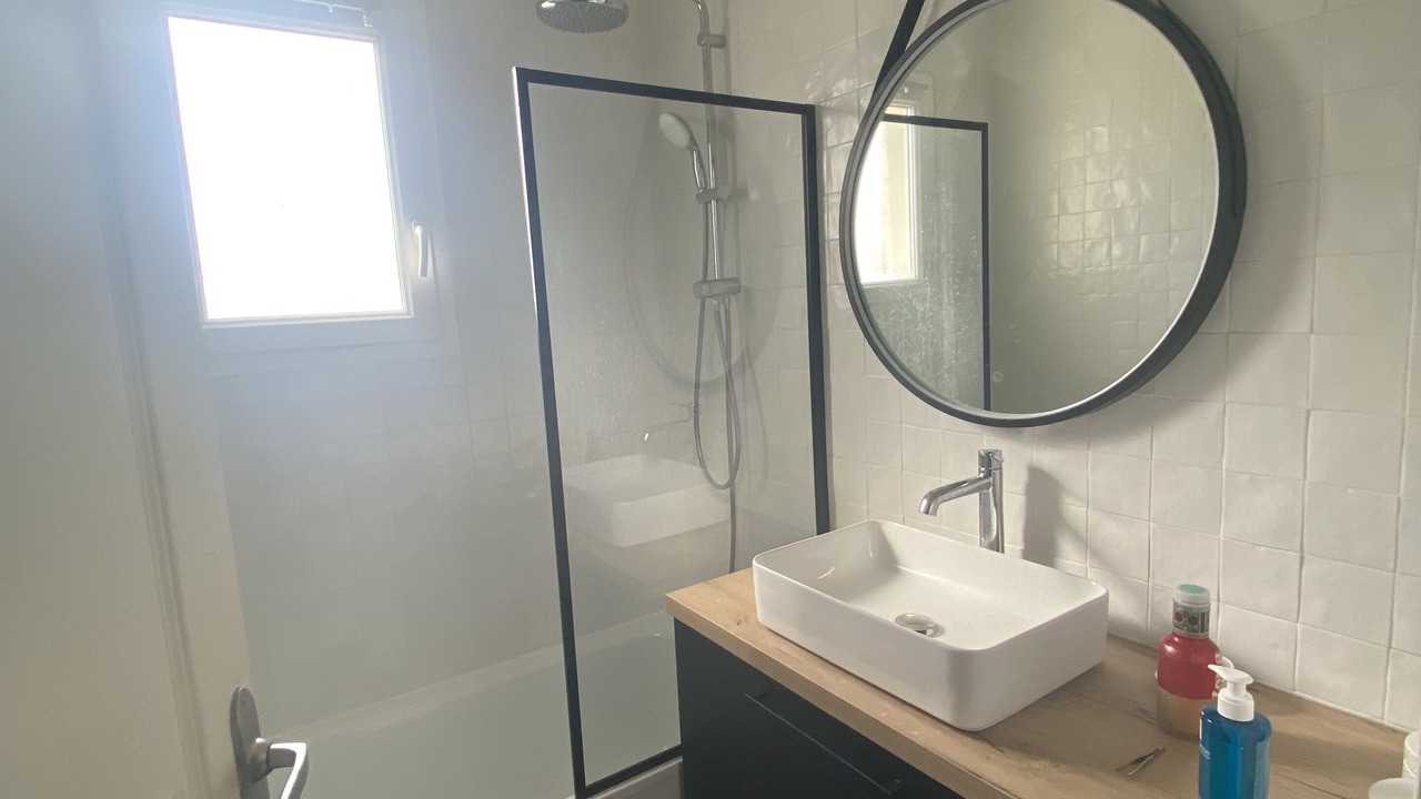 Photo of Bathroom in Alco