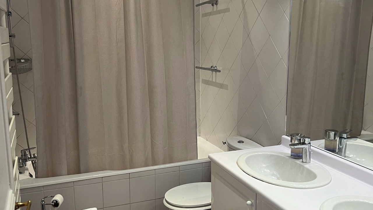 Photo of Bathroom in Odeon