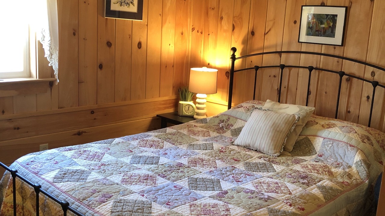 Photo of Bedroom in Tenants Harbor