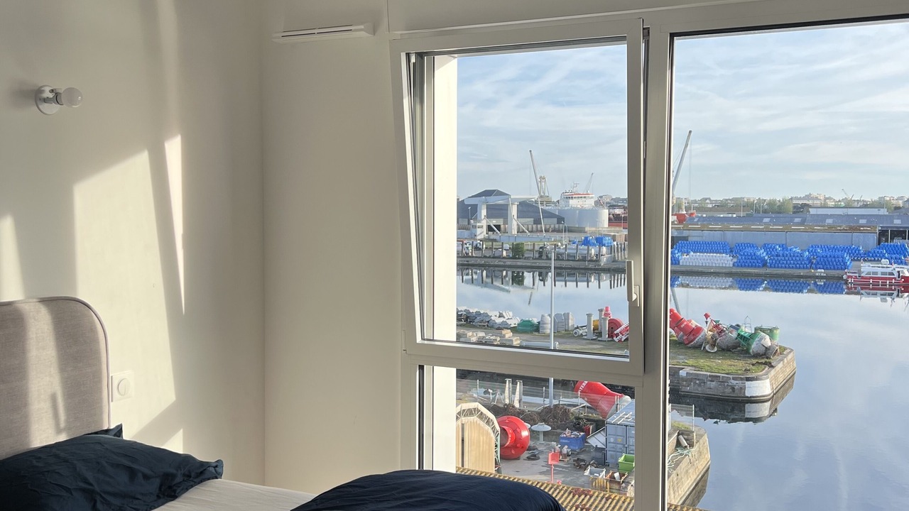 Photo of Bedroom in Saint-Servan
