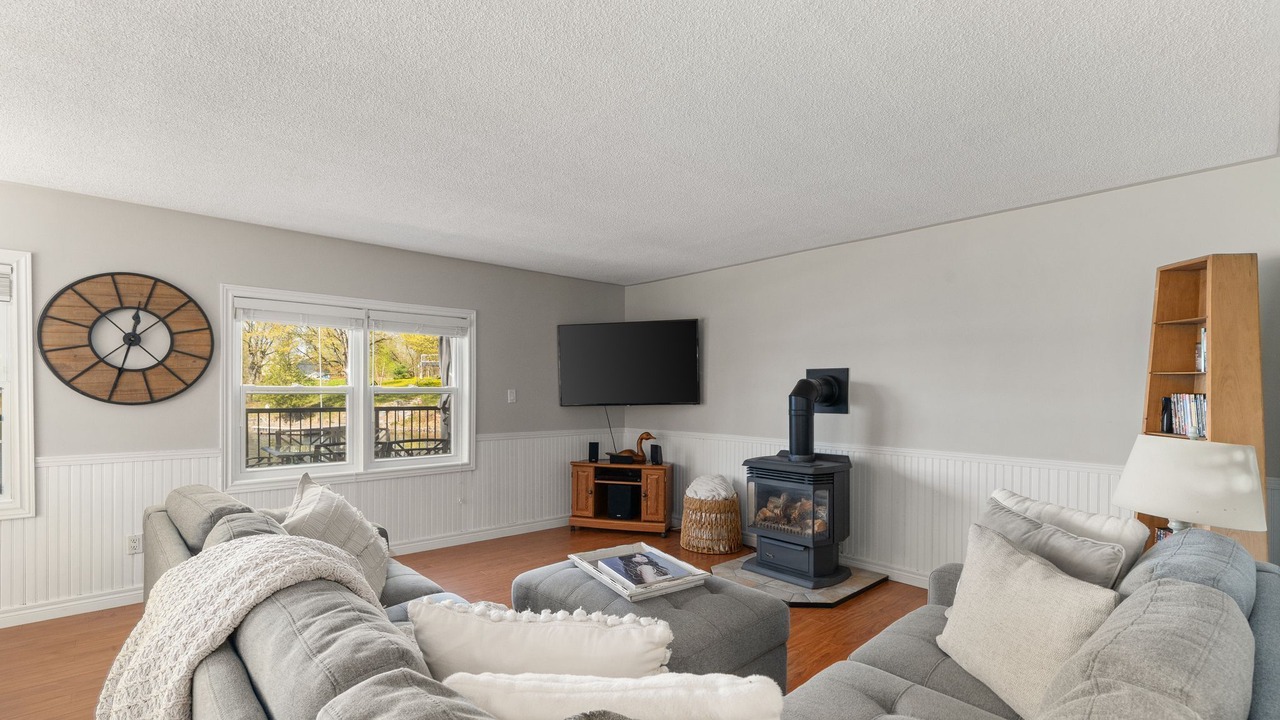Photo of Livingroom in Bobcaygeon