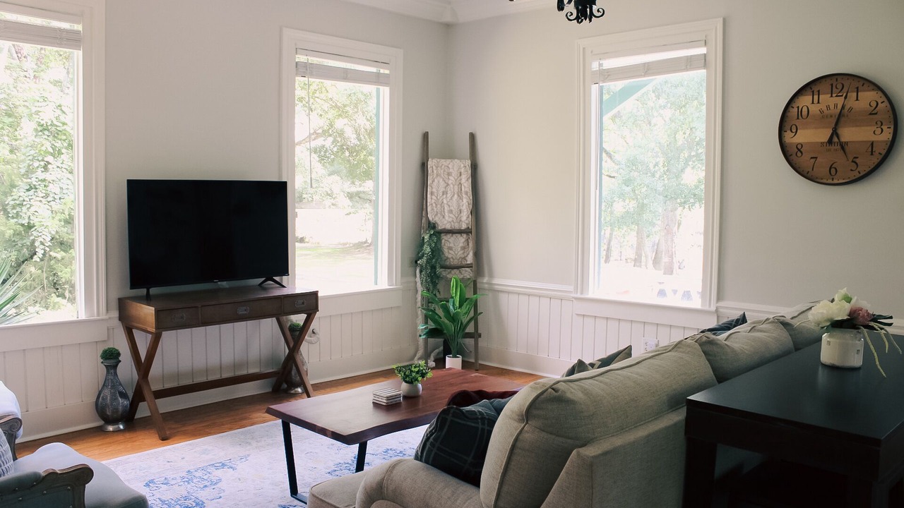 Photo of Livingroom in Milton