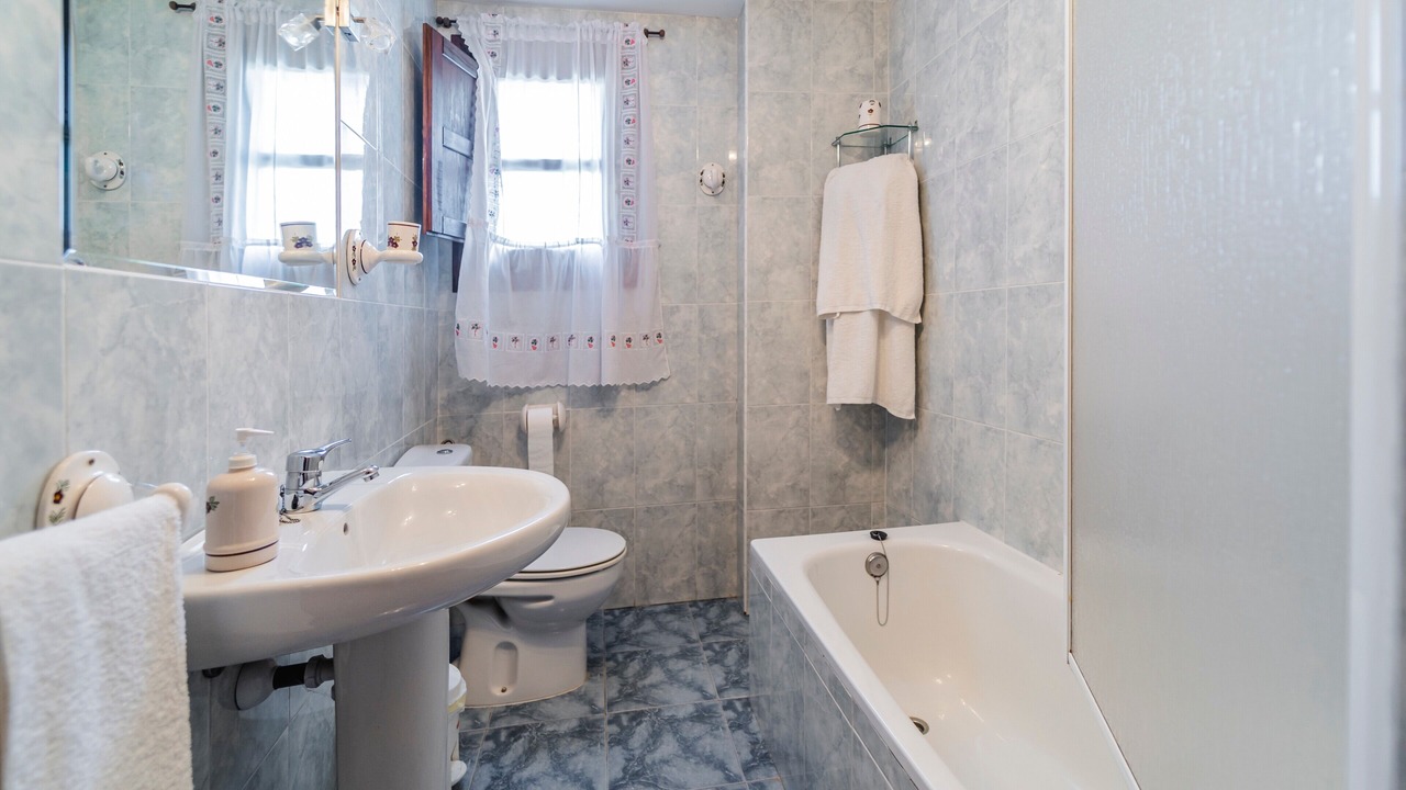 Photo of Bathroom in Urrez