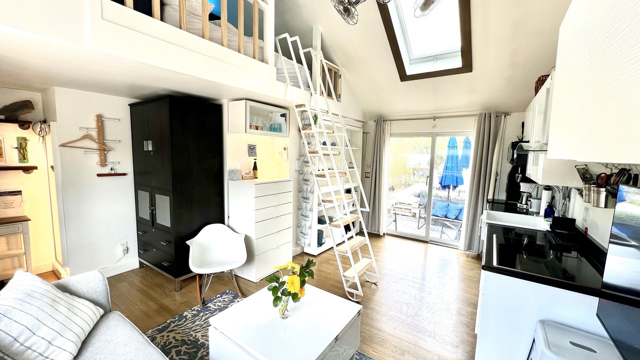 Photo of Livingroom in Provincetown