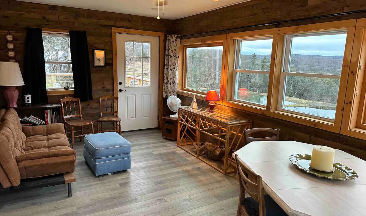 Photo of Livingroom in Coeymans Hollow