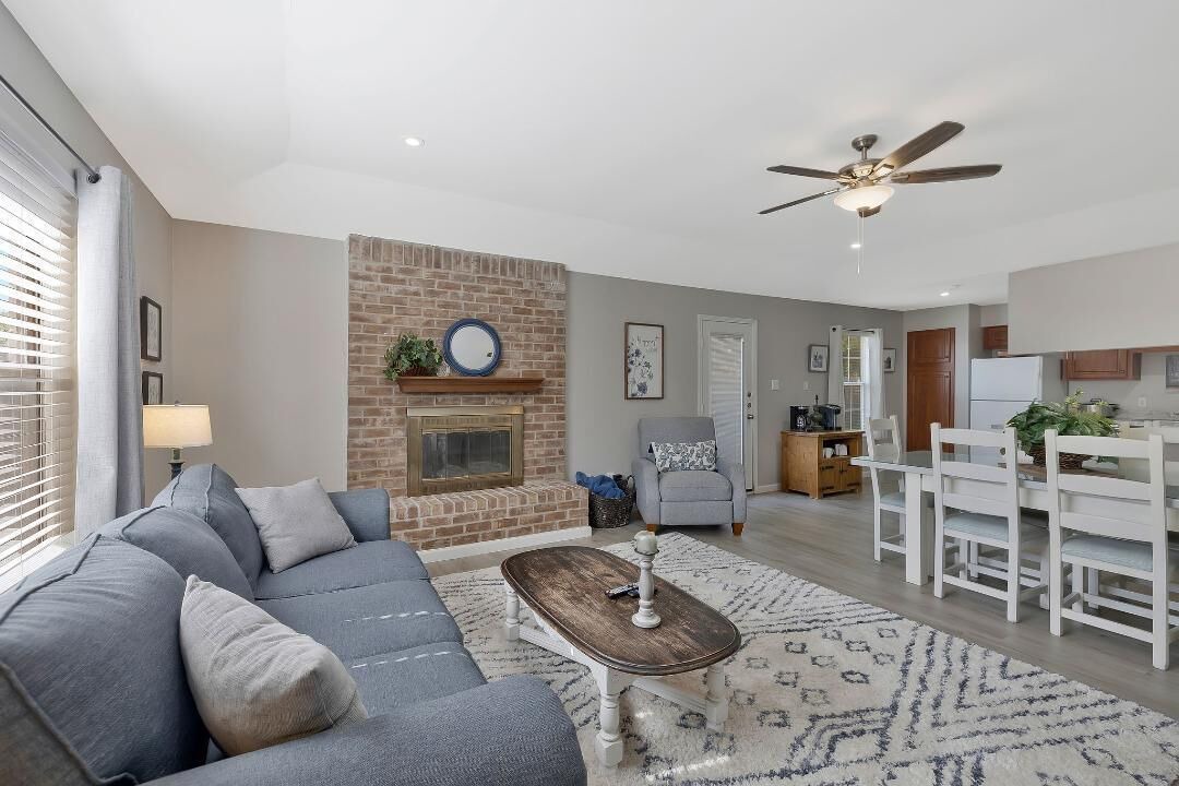 Photo of Livingroom in Keller