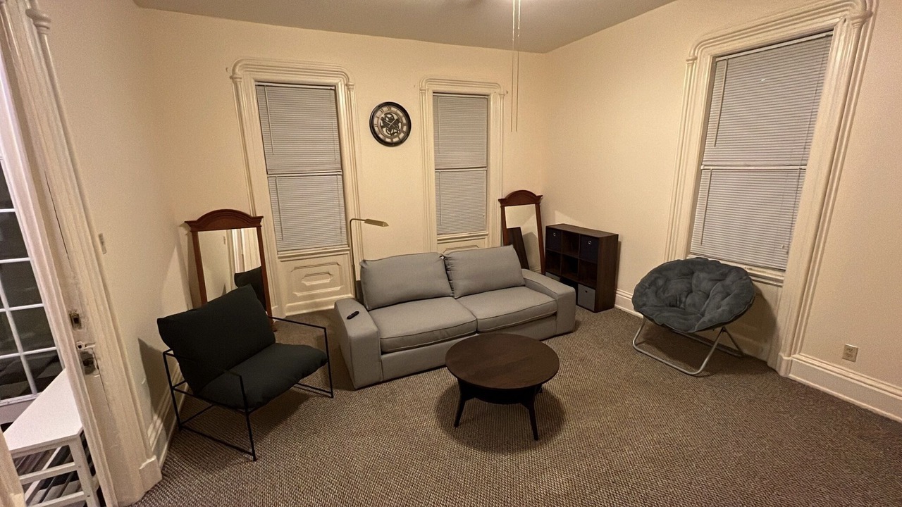 Photo of Livingroom in Seneca Falls