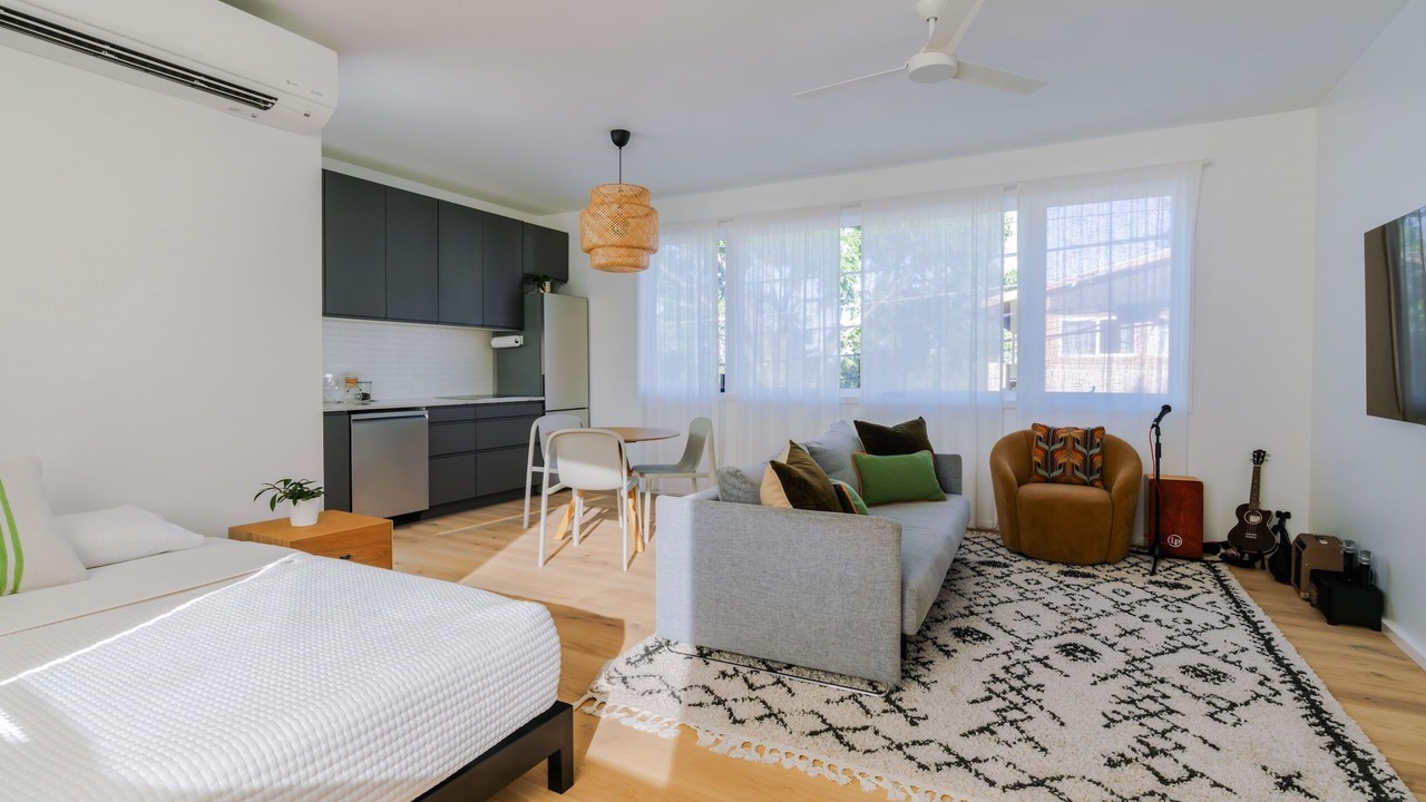 Photo of Bedroom in Greater South River City