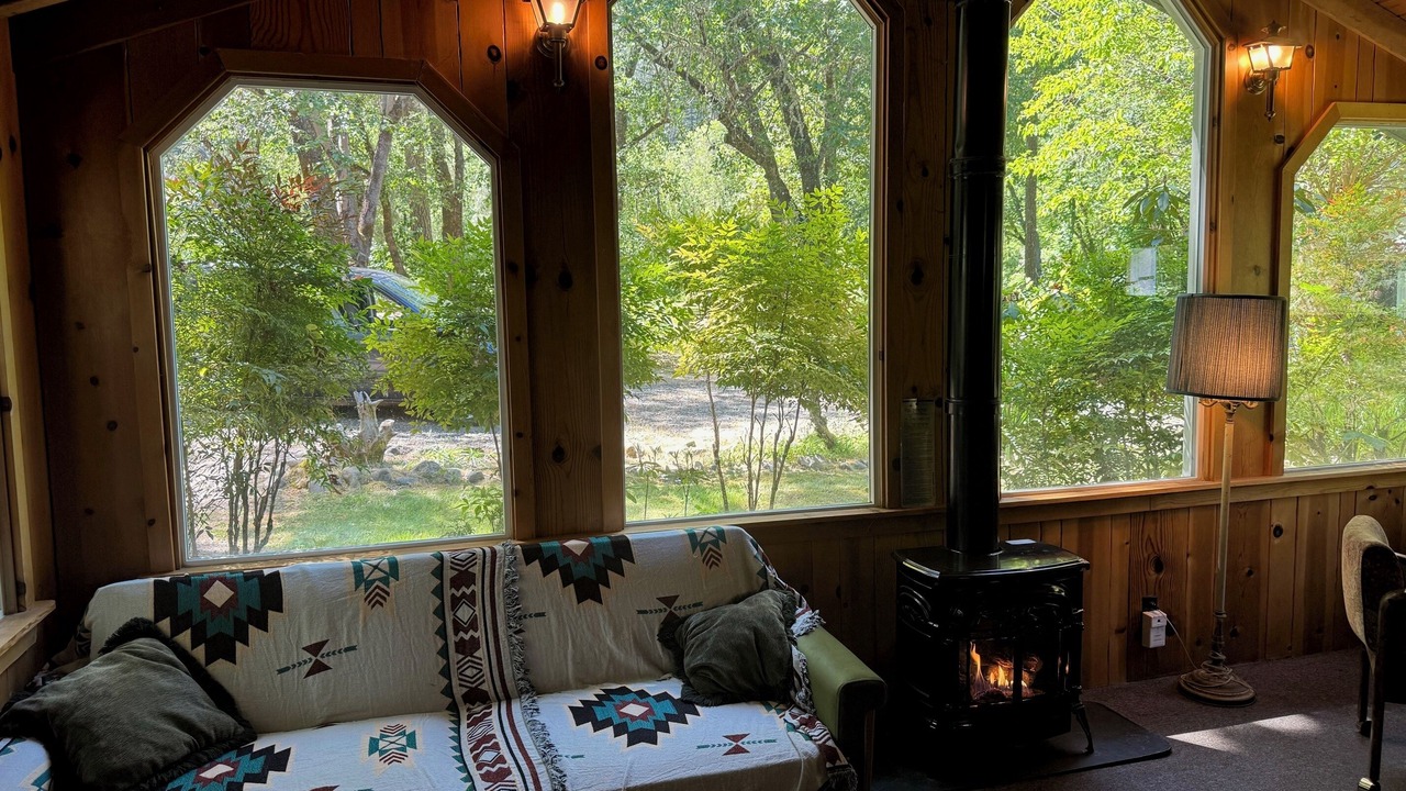 Photo of Others in Grants Pass