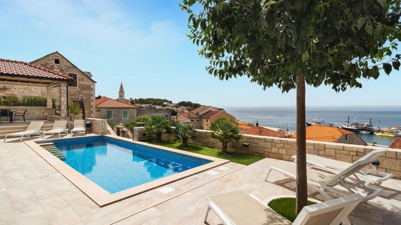 Photo of Outdoor in Sumartin