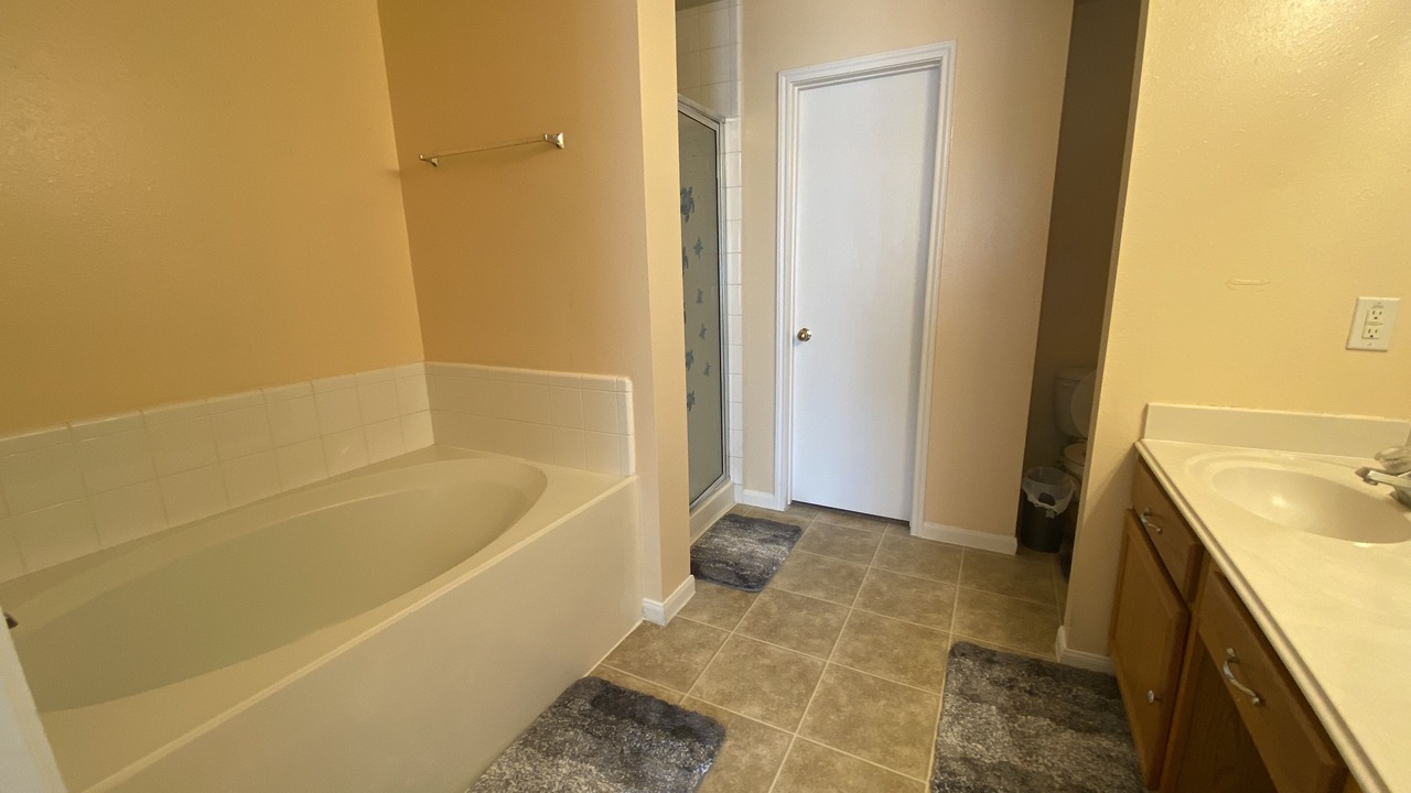 Photo of Bathroom in Clodine
