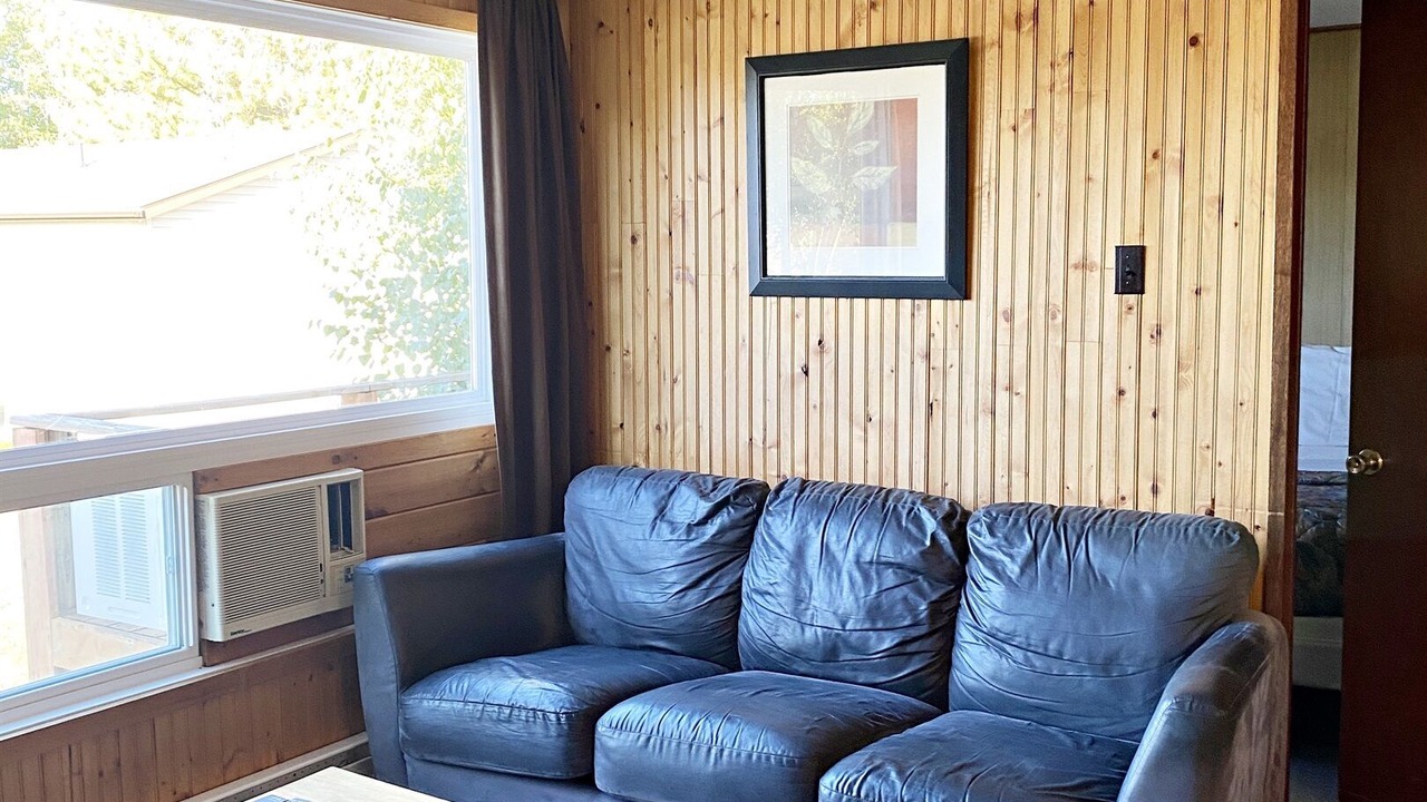Photo of Livingroom in Falcon Lake