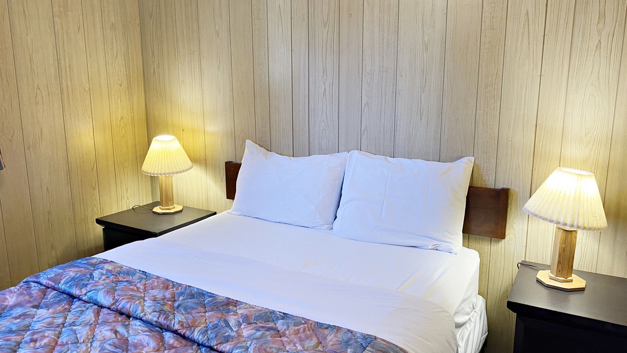 Photo of Bedroom in Falcon Lake