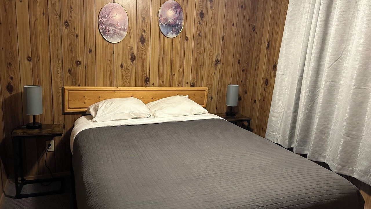 Photo of Bedroom in Falcon Lake