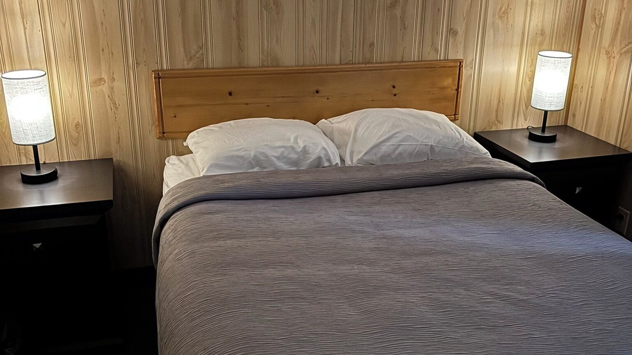 Photo of Bedroom in Falcon Lake