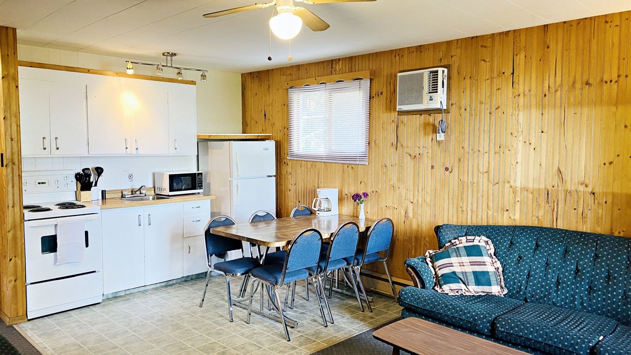 Photo of Livingroom in Falcon Lake