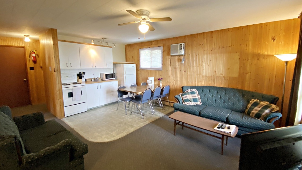 Photo of Livingroom in Falcon Lake