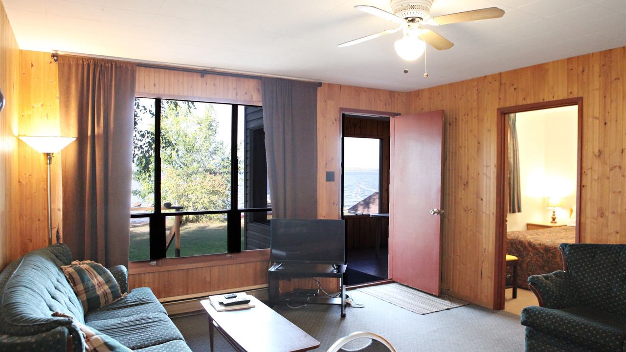 Photo of Livingroom in Falcon Lake