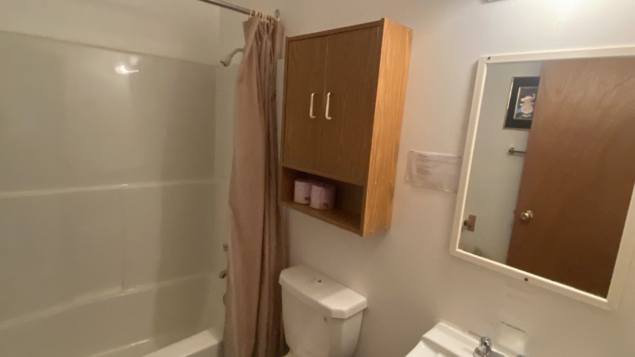 Photo of Bathroom in Falcon Lake