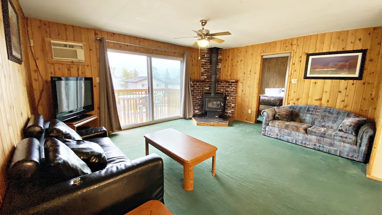 Photo of Livingroom in Falcon Lake