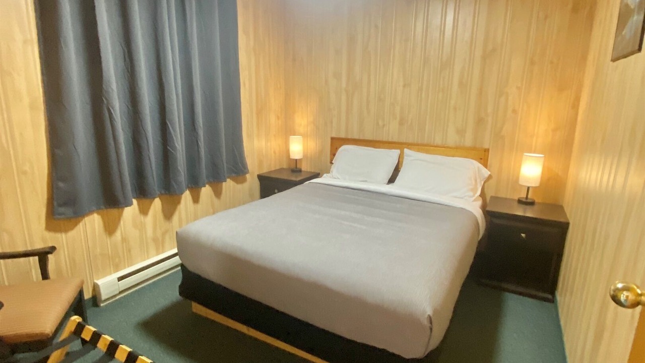 Photo of Bedroom in Falcon Lake