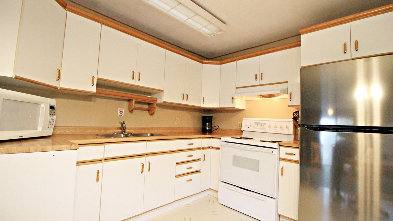 Photo of Kitchen in Falcon Lake