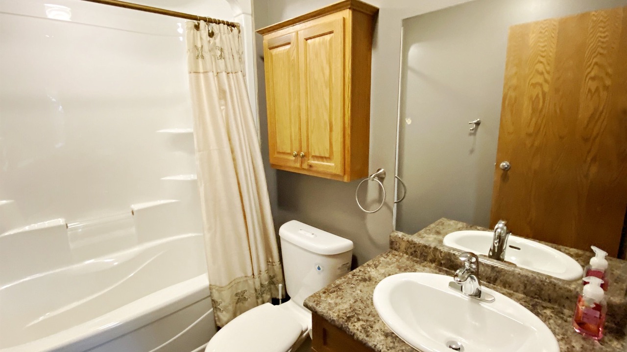 Photo of Bathroom in Falcon Lake