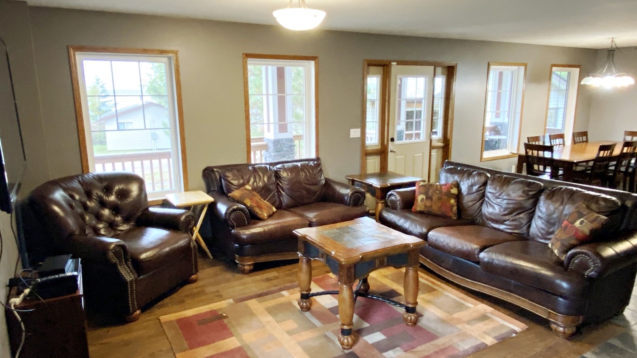 Photo of Livingroom in Falcon Lake