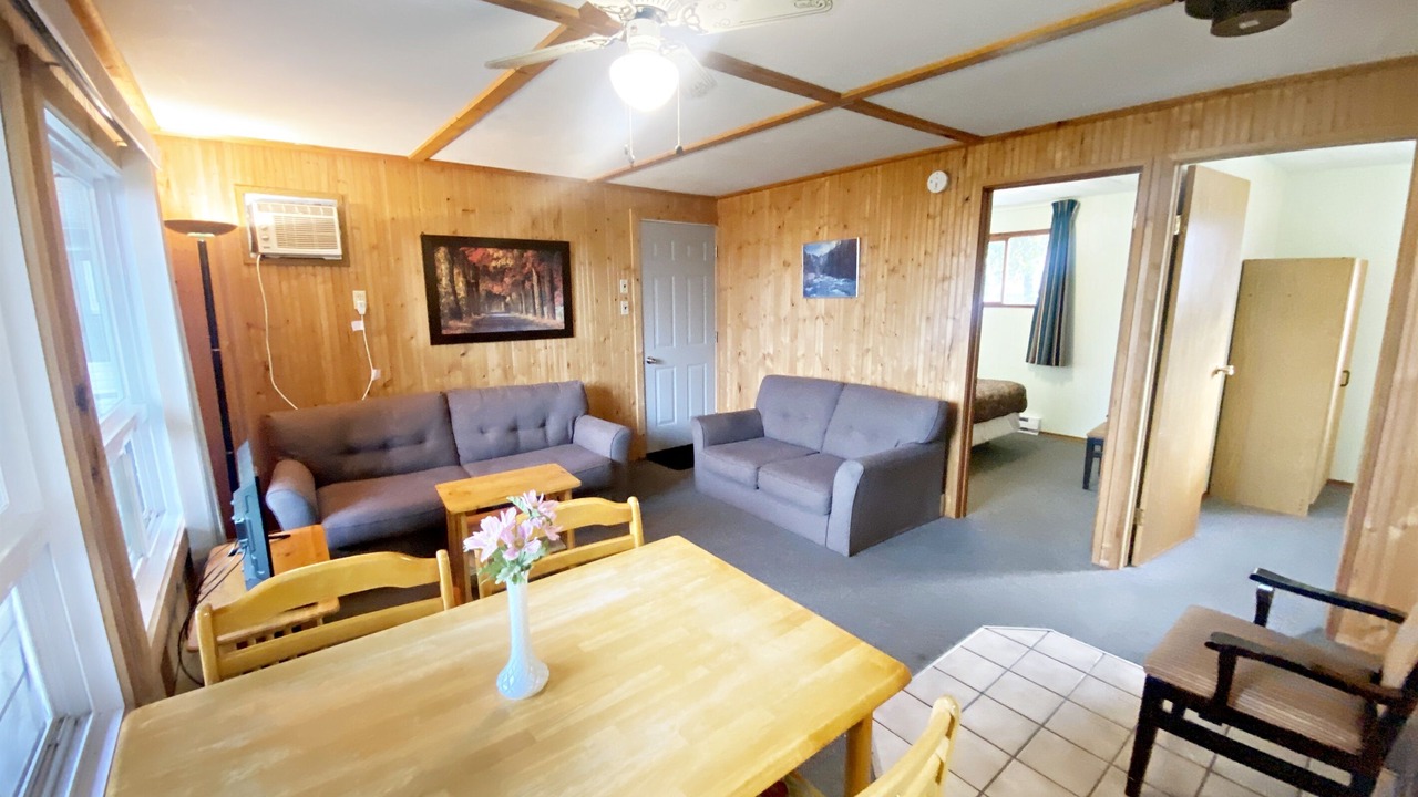 Photo of Livingroom in Falcon Lake
