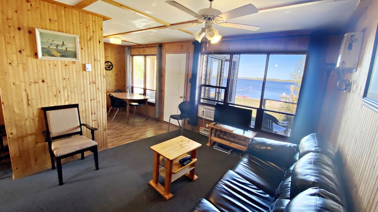 Photo of Livingroom in Falcon Lake